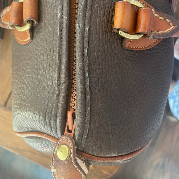 Vintage Dooney and Bourke large satchel bag with Shoulder Strap - Picture 10 of 15